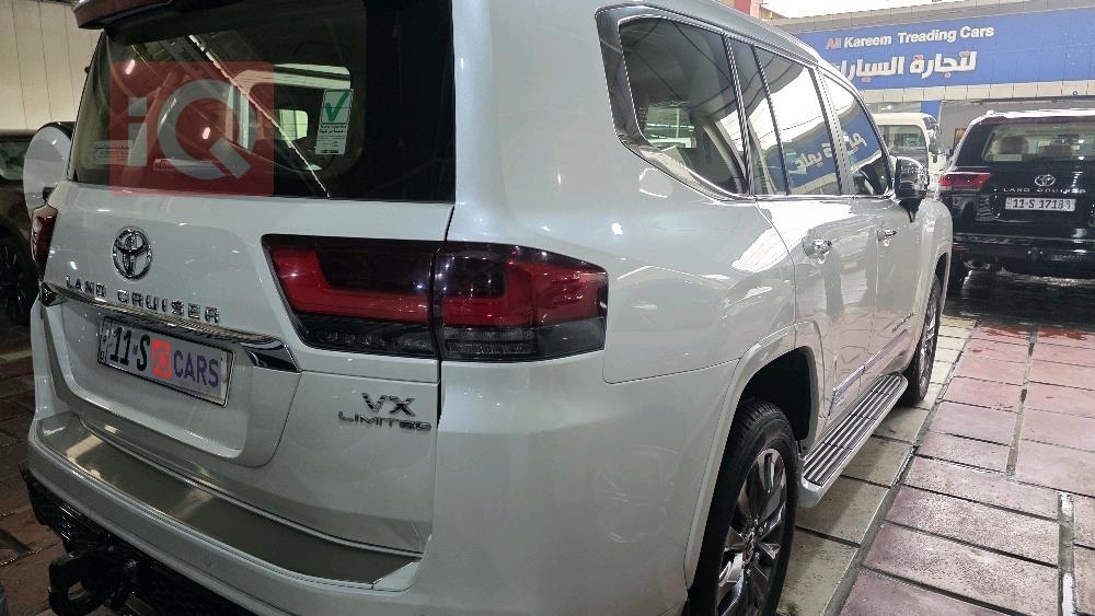 تويوتا لاندكروزر